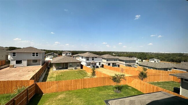 2312 Tucker Ln
