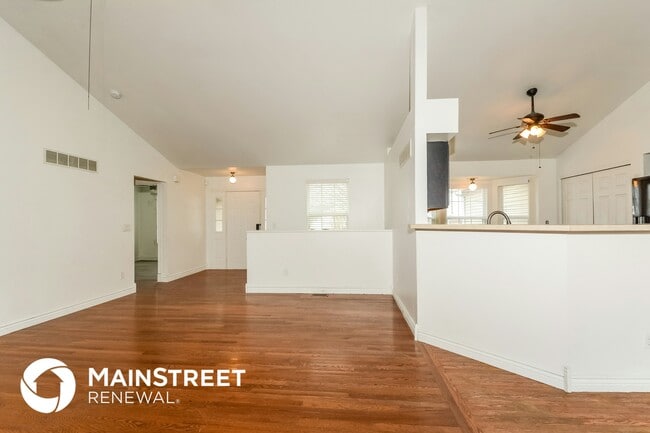 Photo - 9 Red Cedar Parc Ct