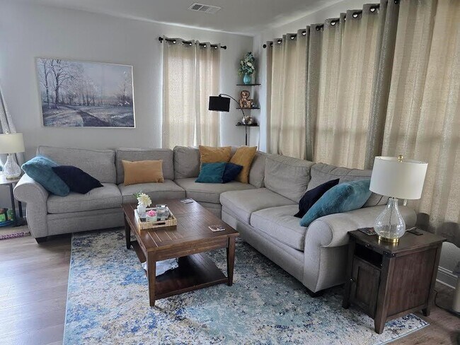 Photo - 236 Oakstone Dr