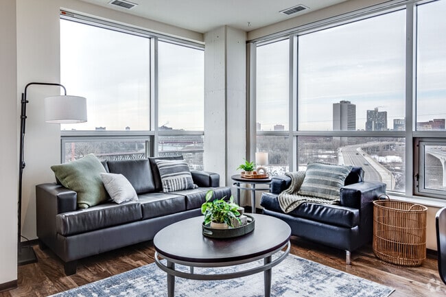 2BR, 2BA - 954SF