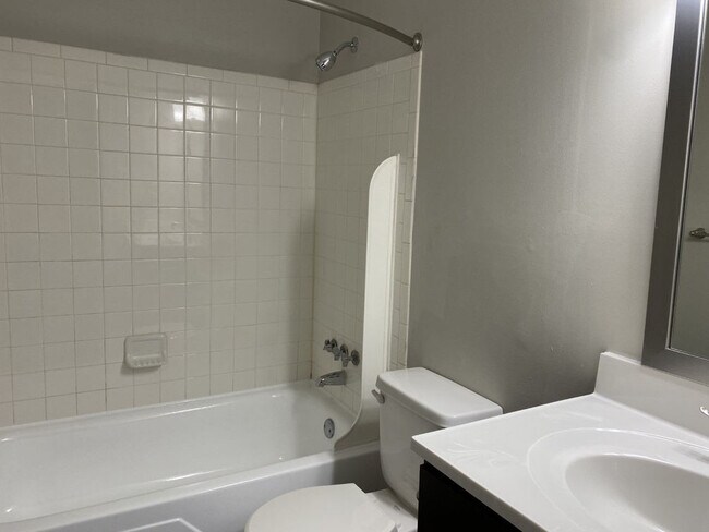 Photo - Wendwood Square Apartments