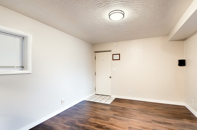 Photo - 512 Elmwood Dr