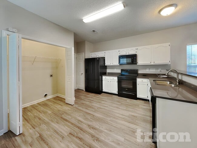 Photo - 3803 Riverside Ct