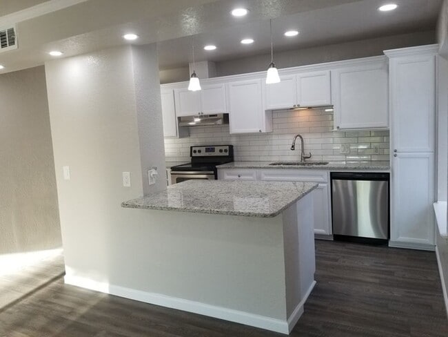 Building Photo - 168 Barilla Pl Unit 202 Rental