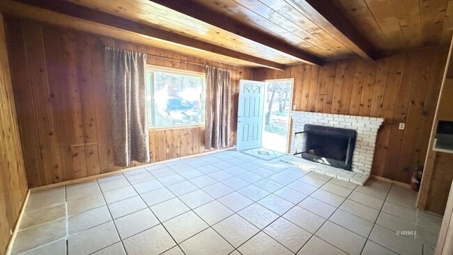 53510 Country Club Dr