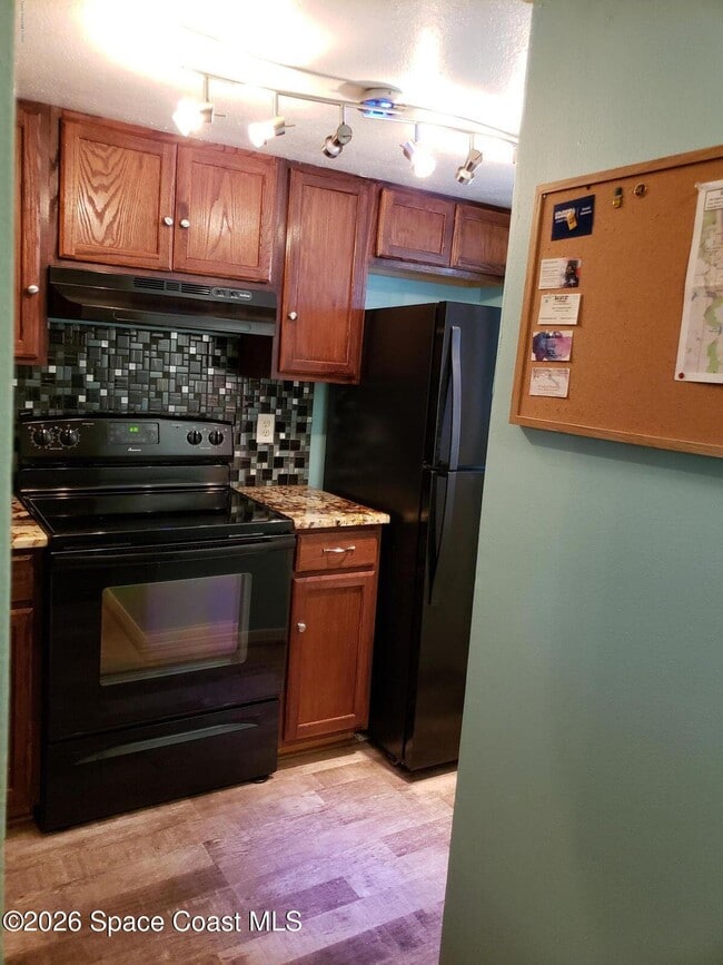Photo - 2981 Sir Hamilton Cir Unit 13