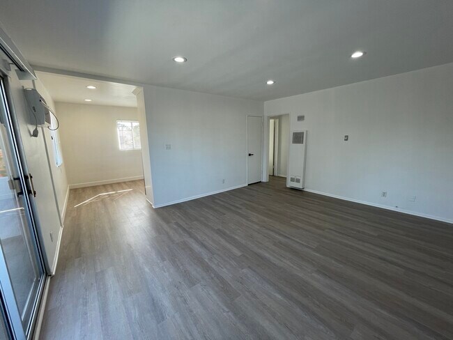 3633 Kelton Ave Unit 3
