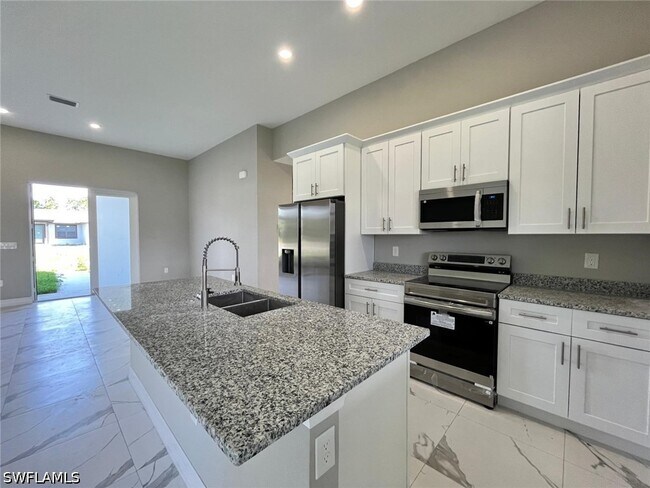 Photo - 3115 58th St W