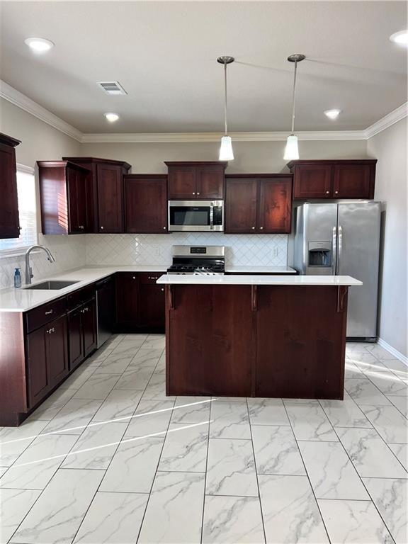 Photo - 901 Sassafras Ln