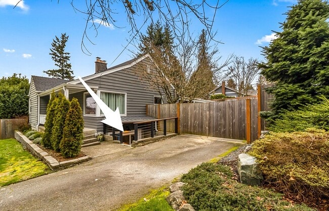 Photo - Stylish in Snohomish Unidad Lower