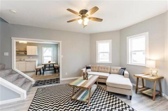 Photo - 800 10th St SW