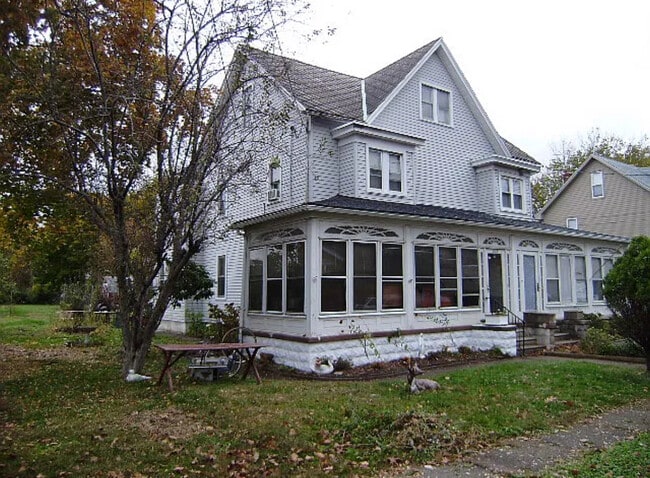 Photo - 302 Horace Ave