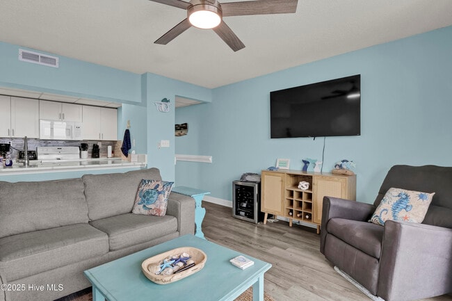 Photo - 901 N Lake Park Blvd Unit 304