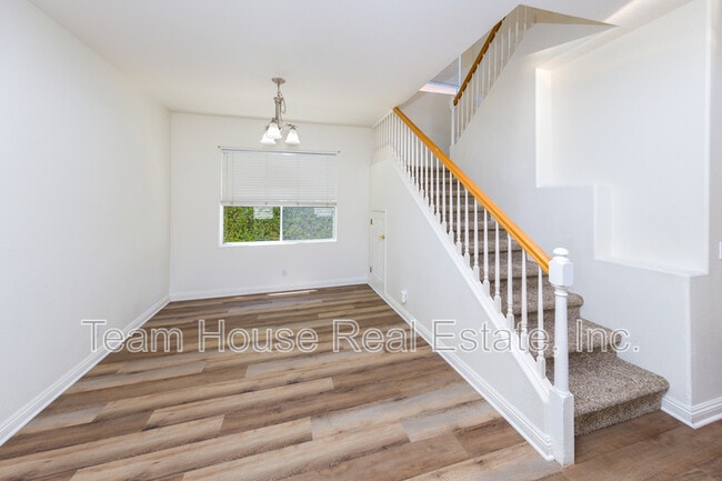 Photo - 25620 Wordsworth Ln