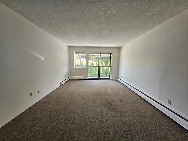 Photo - 33924 George Ferguson Way Unité 301