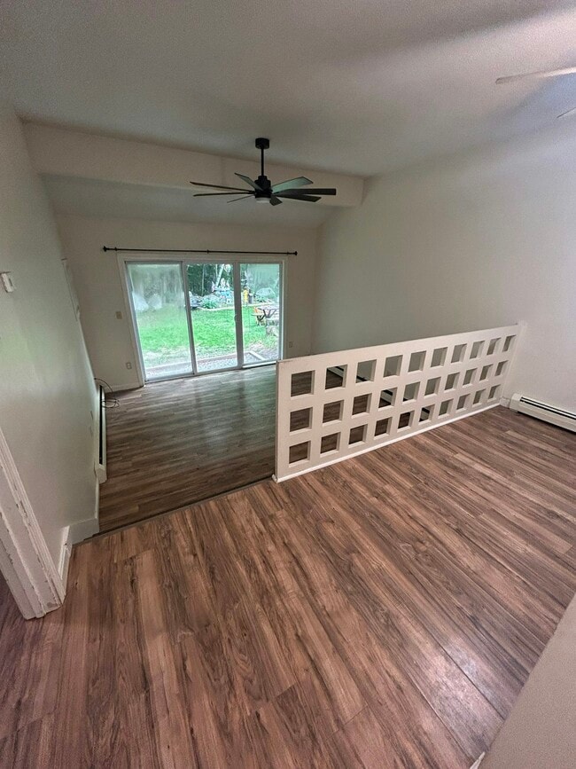 Building Photo - 11 RiverBend Dr Unit 27-2