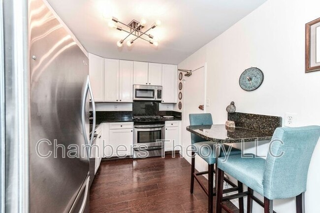 Photo - 1300 Army Navy Dr Unit #817