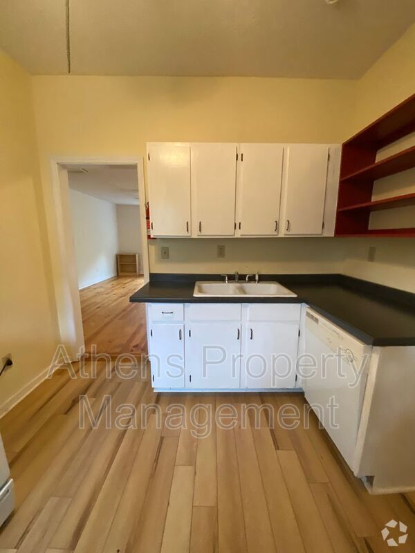 Building Photo - 285 N Rocksprings St Rental