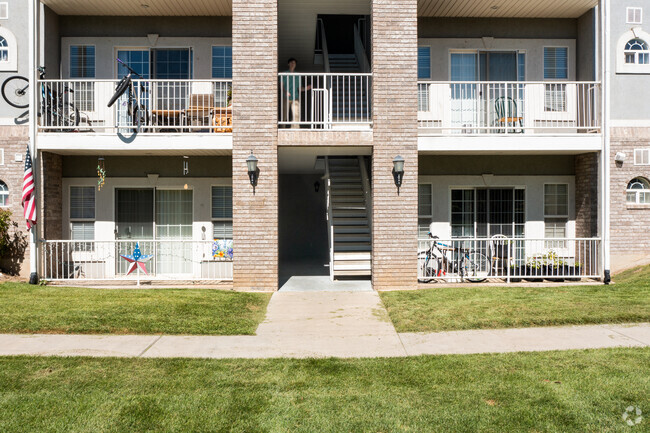 Photo - Belmont Condominiums -BYU Student Housing