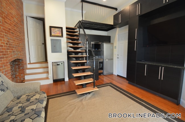 Photo - 1689 Beacon St Unit 8