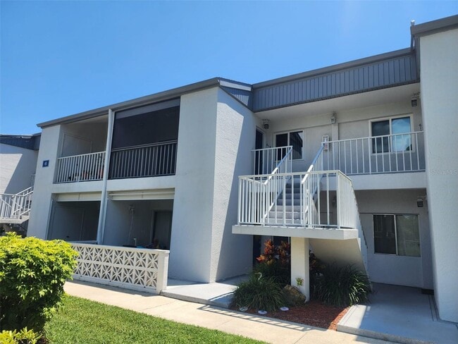 Building Photo - 14800 Walsingham Rd Unit 613 Rental