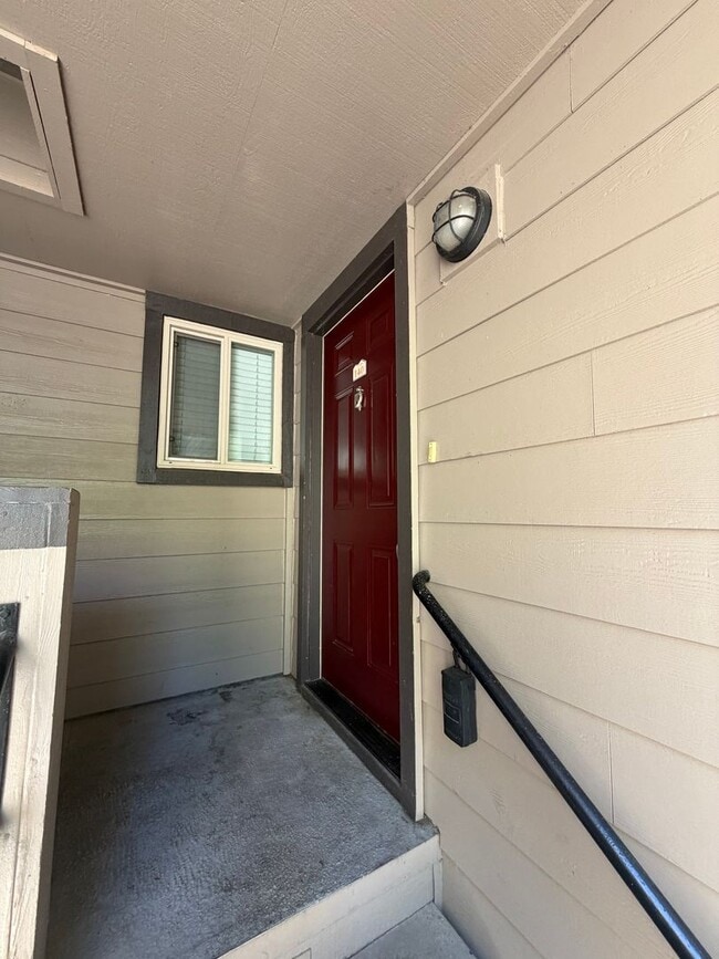 Photo - 2 Bedroom / 1 Bathroom |