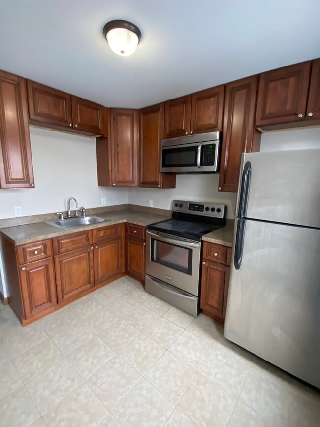 Building Photo - 510 Bird Ave Unit 4 Rental