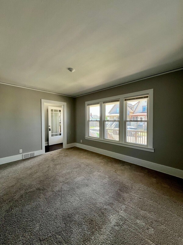 170 Bondie St