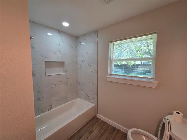 Photo - 501 White St