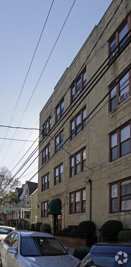 Photo - Duncan Court Condominiums