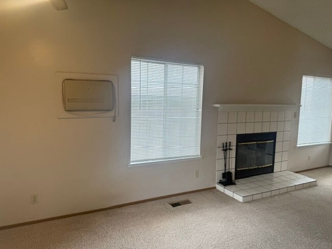 Photo - 6235 Chesterfield Ln