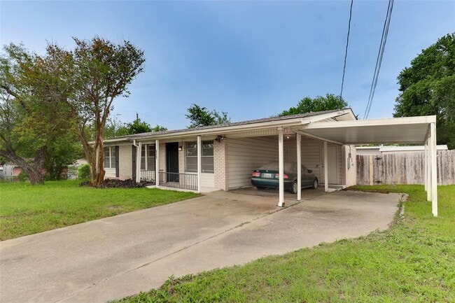 Photo - 1800 Rhodes Rd