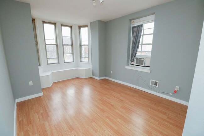 1839 Master St Unit 2