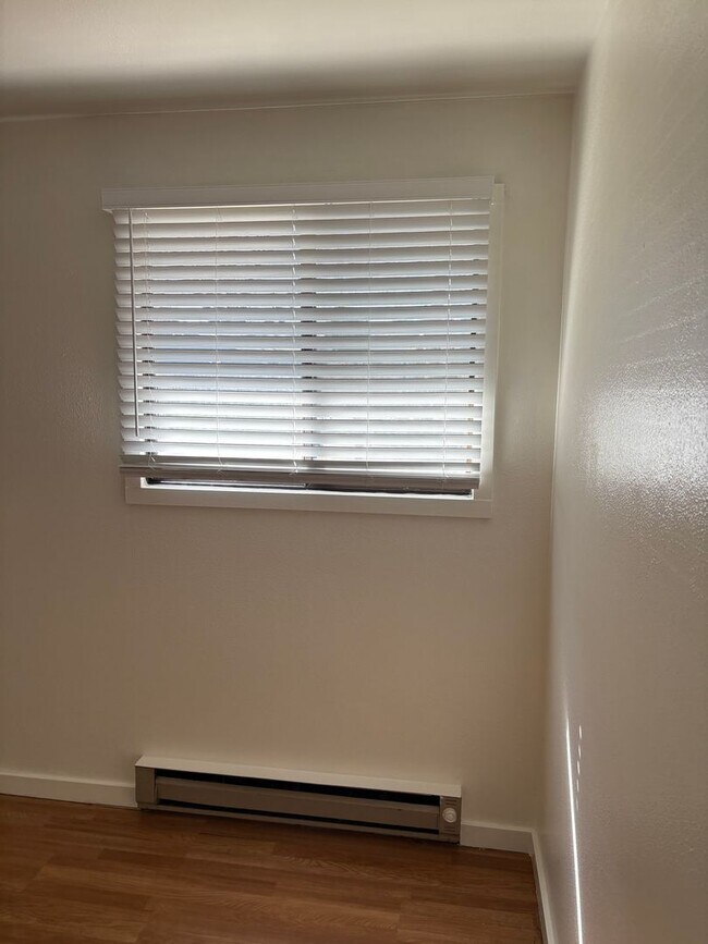 Photo - AN Liberty #A Unidad Hauder 2102 Liberty #B