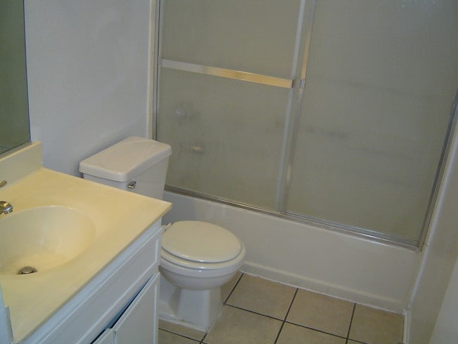 Photo - 8155 Philbin