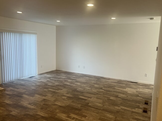 Photo - 5912 36th St S