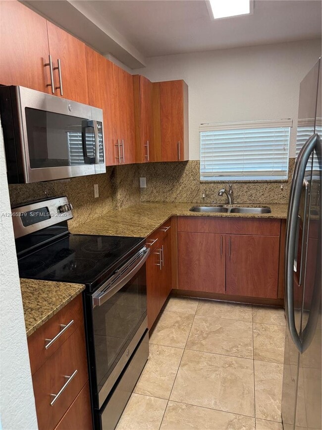 Building Photo - 11 Antilla Ave Unit B