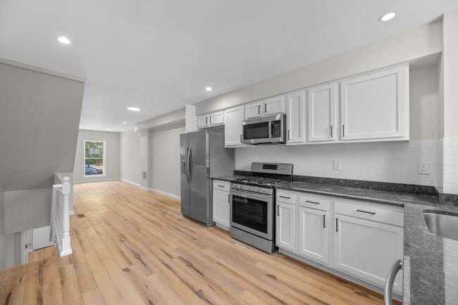 Photo - 126 S Highland Ave