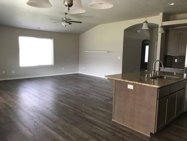 Photo - Beautiful Three Bedroom In Kennewick