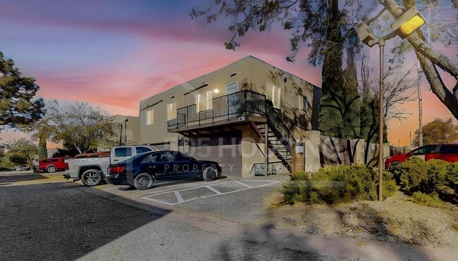 Building Photo - NE Heights - Large 2 Bedroom Apartment Unit A