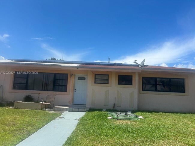 Photo - 115 NW 193rd St Unit 0