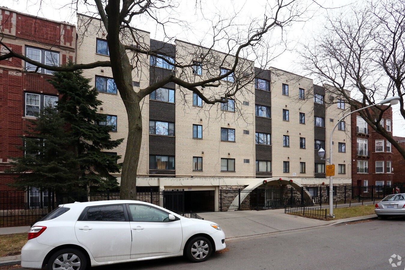 Photo - 6011-6015 N Winthrop Ave