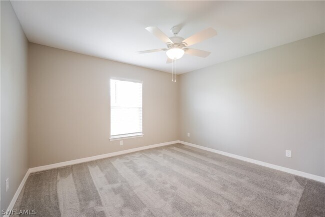 Photo - 2910 57th St W