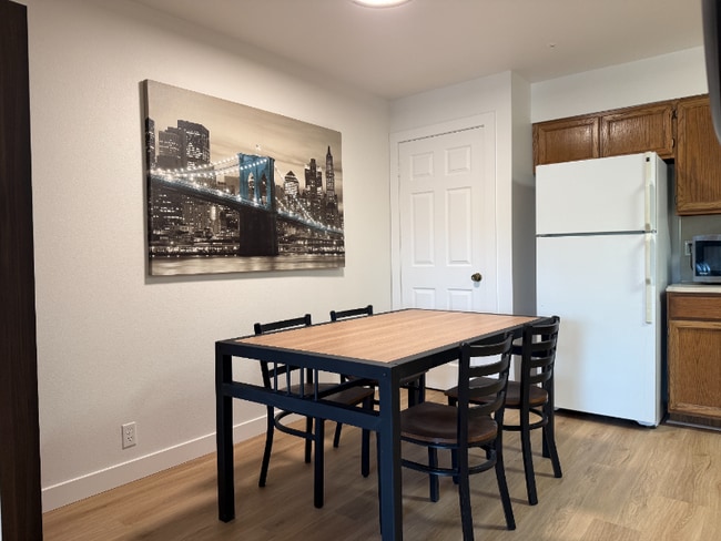 Photo - 284 E 600 N Unit 11