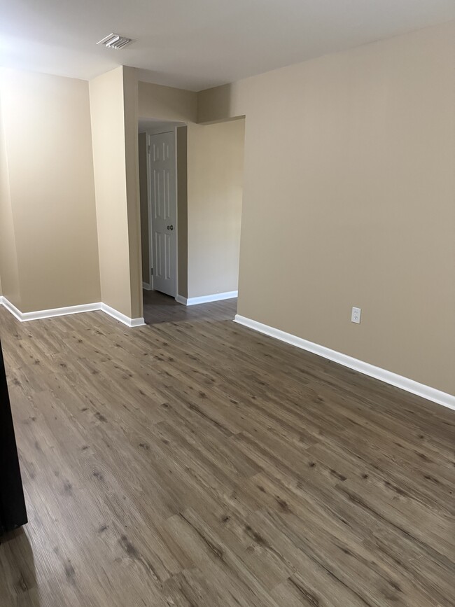 Photo - 5955 Windy Hill Cir S