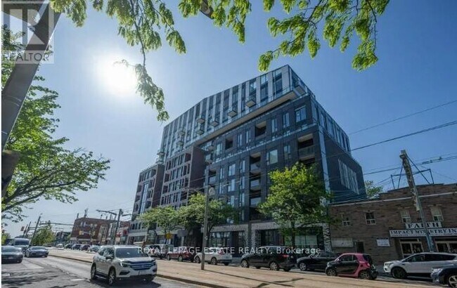 Photo - 1808 St Clair Ave W Unité 709