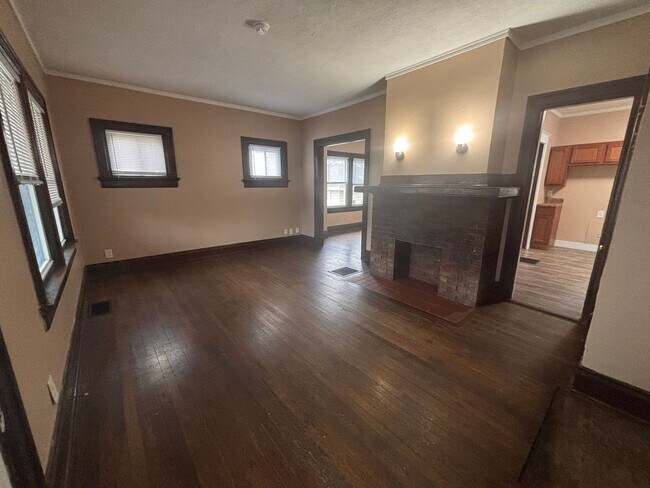 Photo - 38 Knecht Dr