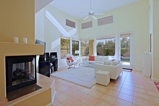 Photo - 6803 E Eagle Feather Rd