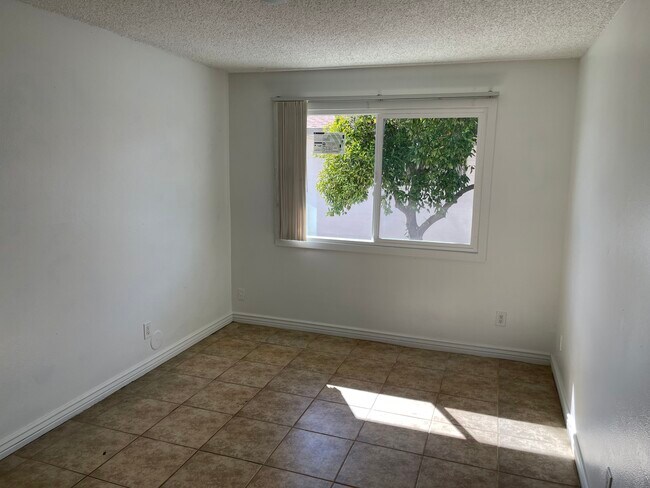 Photo - 3019 West Myrtle Ave