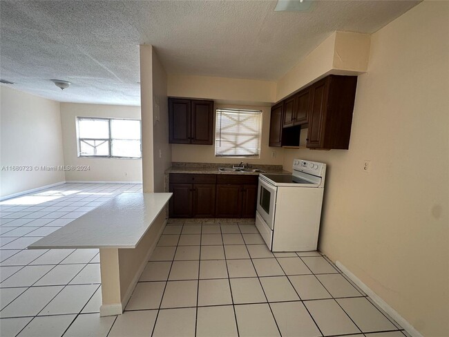 Photo - 1021 NW 3rd Ave Condominio Unidad 4